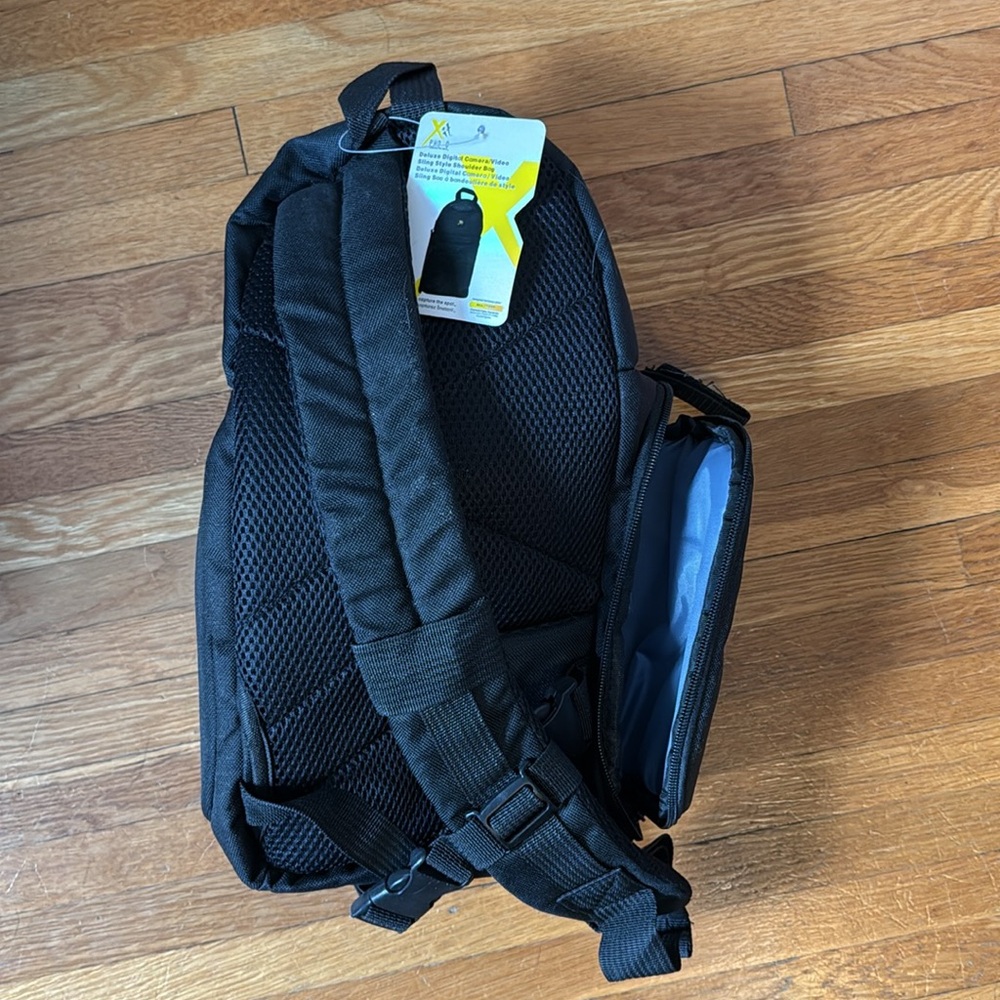 NWT camera bag - Picture 6 of 6